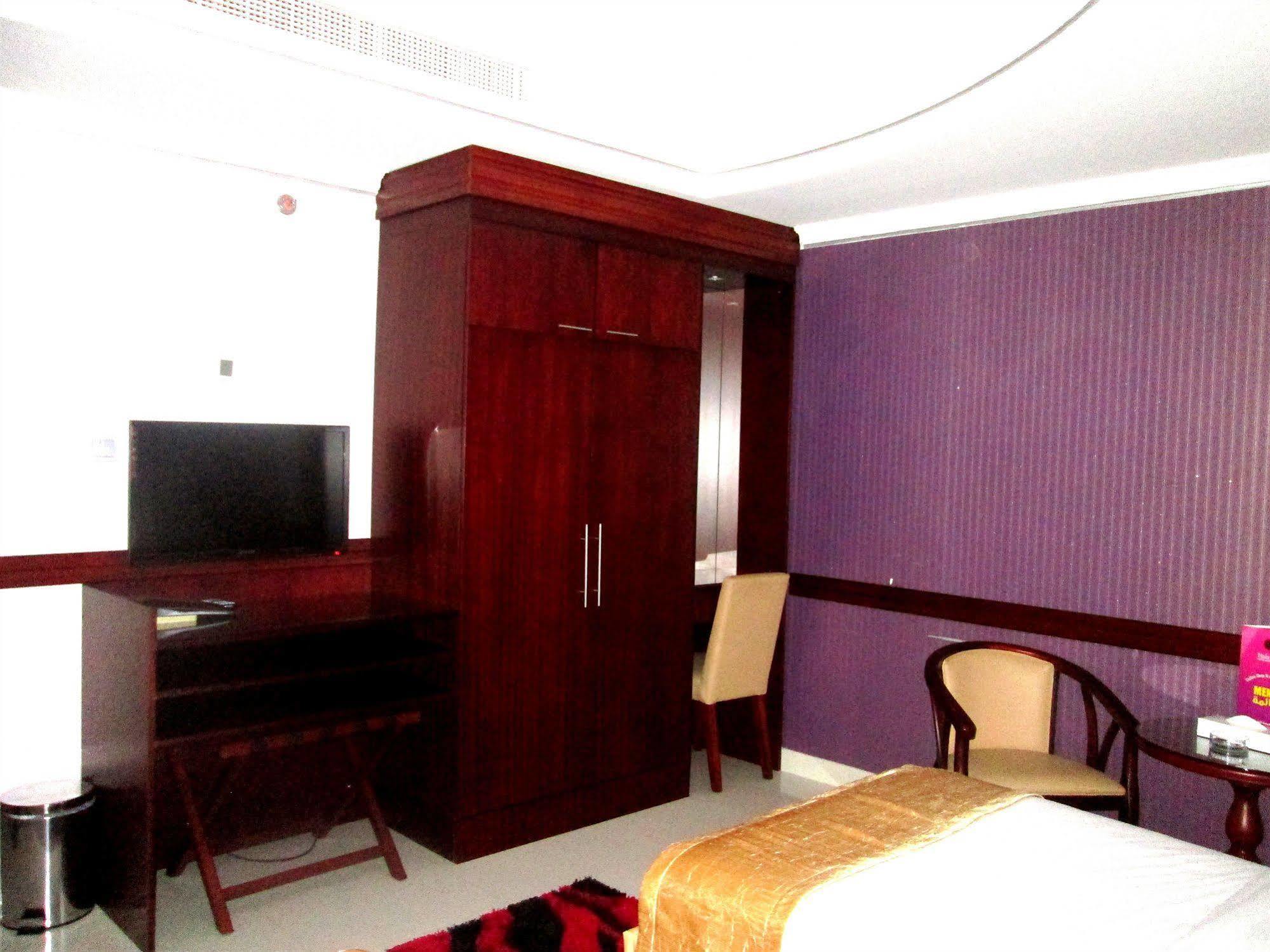 Hala Inn Hotel Apartments - Baithans Adzsmán Kültér fotó