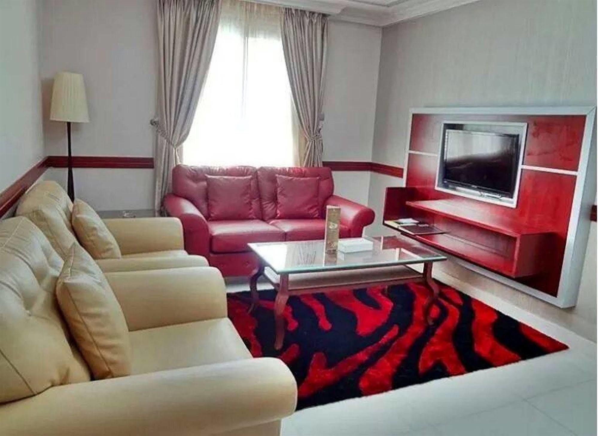 Hala Inn Hotel Apartments - Baithans Adzsmán Kültér fotó